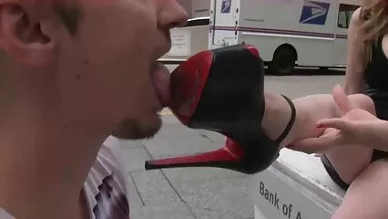 Cutie magro è venuto a sedurre un uomo grasse e troie maturo. .